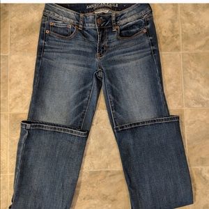American eagle size 2 boy friend jeans.